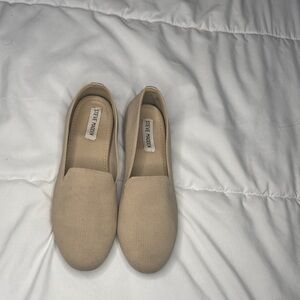 Steve Madden Tan Suede Flats for Effortless Style